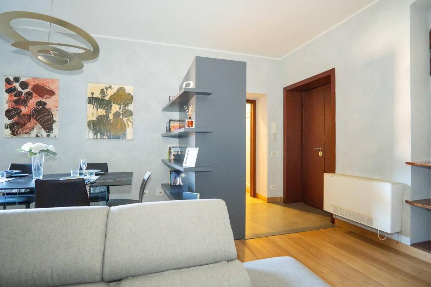 Divine View Apartment Rom